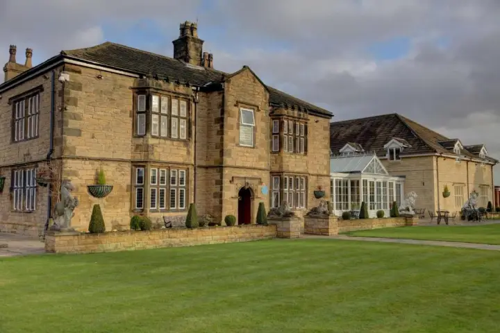 Rogerthorpe Manor Image 6