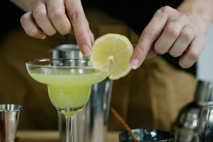 Cocktail Making Image 12
