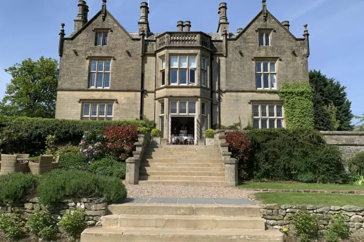 Falcon Manor Image 11