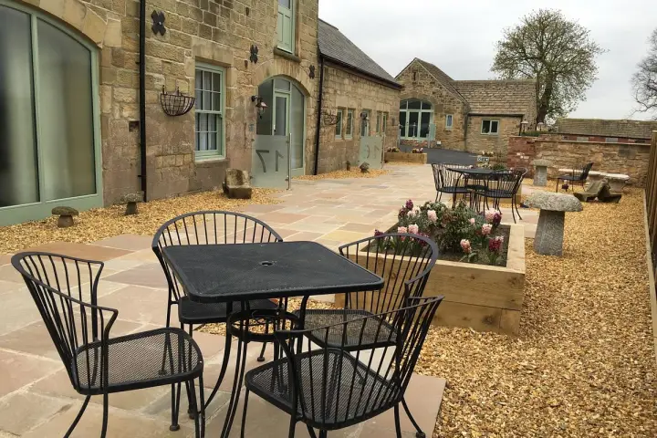 Rogerthorpe Manor Image 9