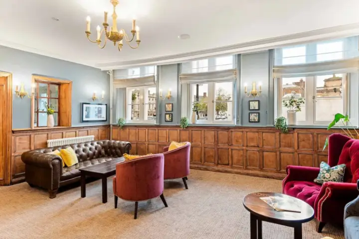 Dukes Head Hotel Image 7