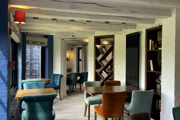 Thatchers Hotel Image 5