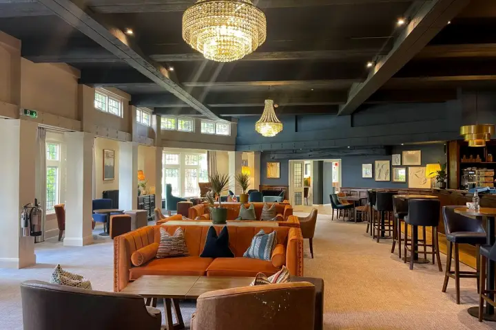 Thatchers Hotel Image 10