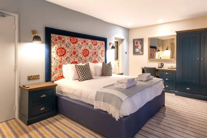 Thatchers Hotel Image 7