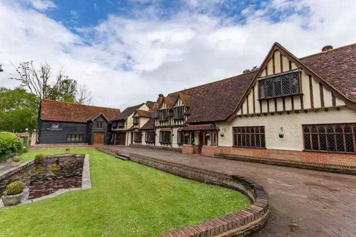 Great Hallingbury Manor Image 5