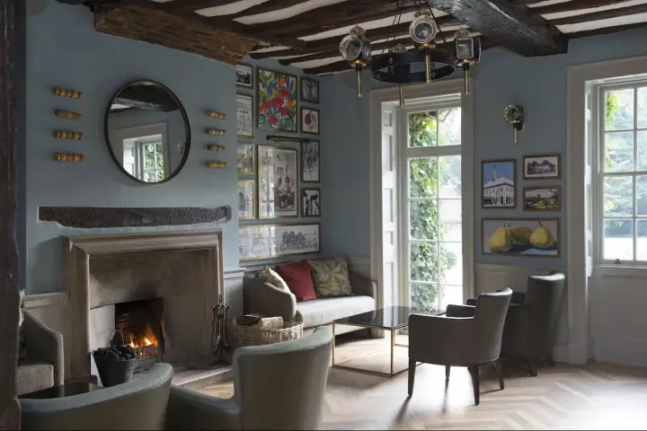 The Bush Hotel Farnham Image 11