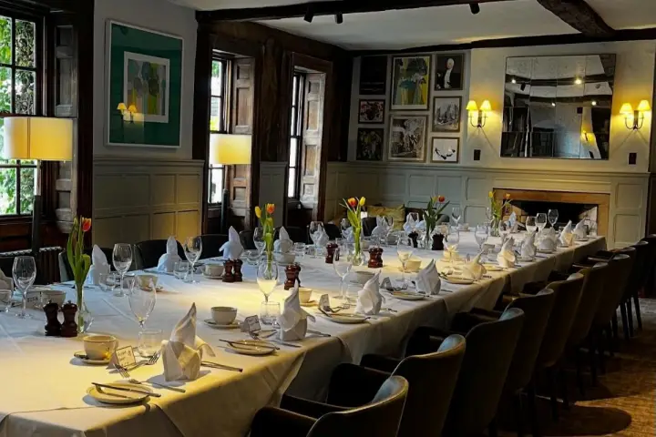 The Bush Hotel Farnham Image 5