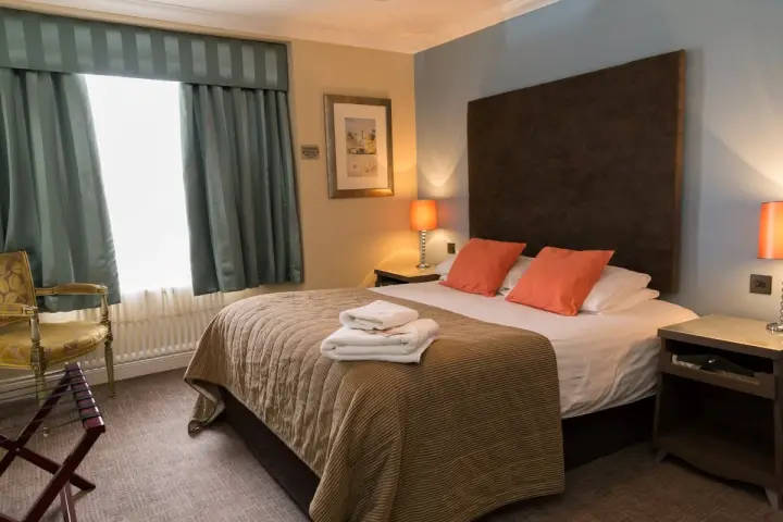 Dukes Head Hotel Image 3