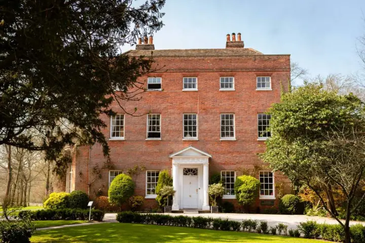 Mulberry House Image 0