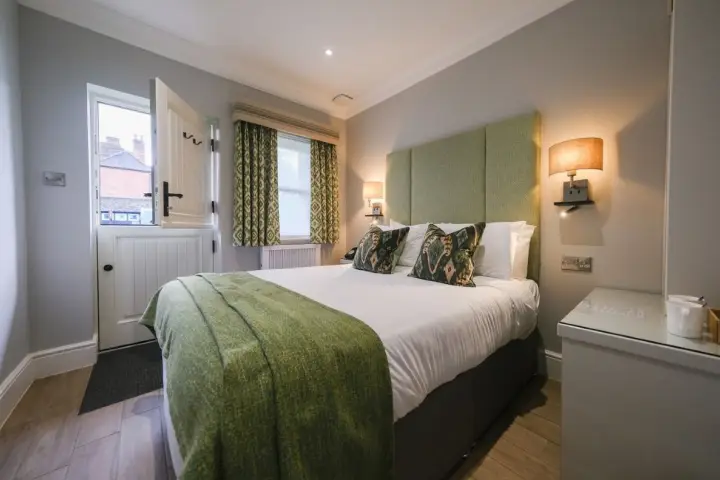 Mulberry House Image 3