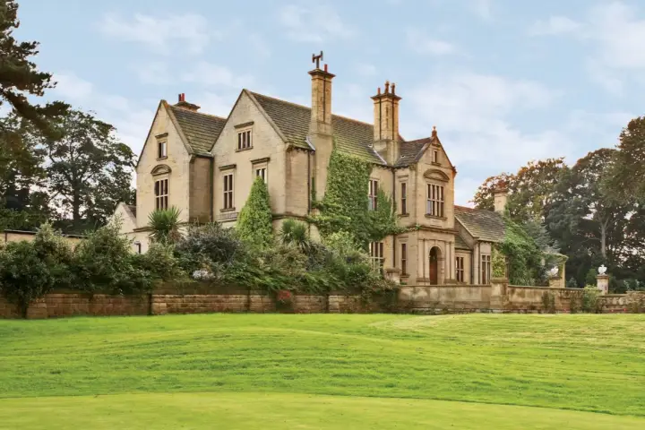 Bagden Hall Hotel Image 0