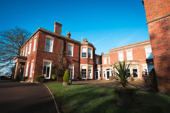 Farington Lodge Image 0
