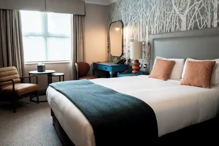 The Bush Hotel Farnham Image 4