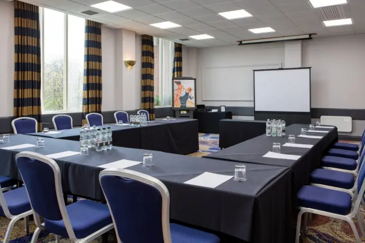 Mercure Daventry Court Hotel & Spa Image 4