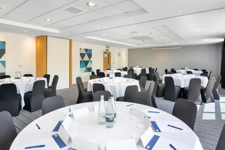 Holiday Inn Express - Leigh Sports Village Image 4